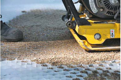 Gravelfix-soluzione-drenante-e-duratura-per-stabilizzare-ciottoli-e-granulati-di-Granulati-Zandobbio